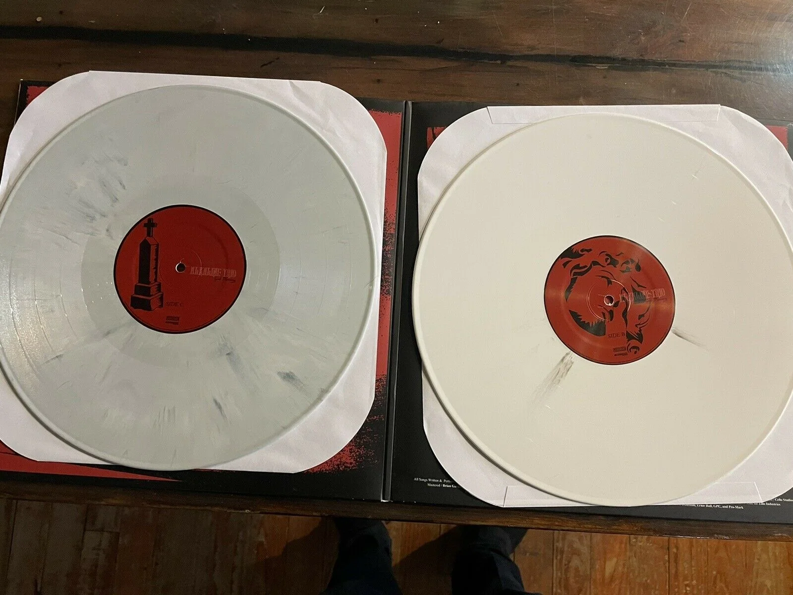 GM White/Grey Vinyl